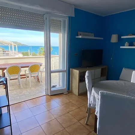 Terrazza Sul Golfo Di Venere 公寓